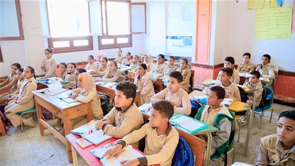 موعد الفصل الدراسي الثاني بالمدارس